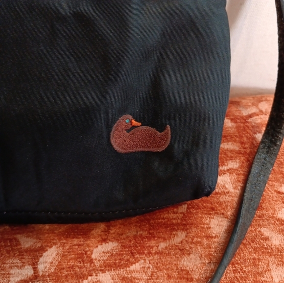 Vintage Dooney & Bourke Crossbody Bag Black Nylon and Leather with Duck Logo - Picture 4 of 9